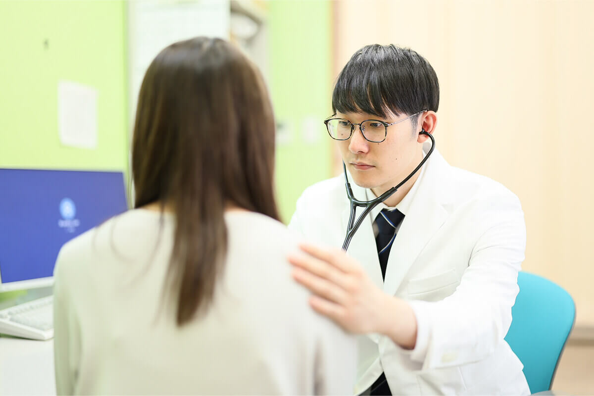 内科診察の様子